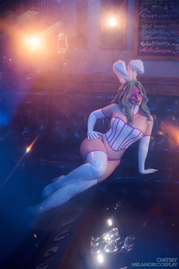 捕魚機：《X戰警》鳳凰女Cos美圖訢賞：膠衣完美展示好身材